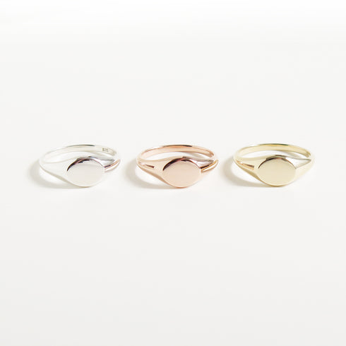 Signet Ring in Yellow Gold